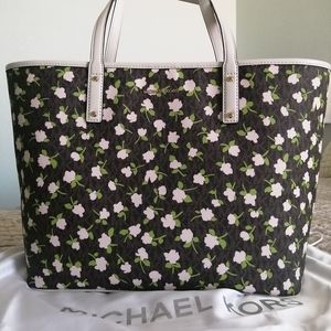 Michael Kors  Tote